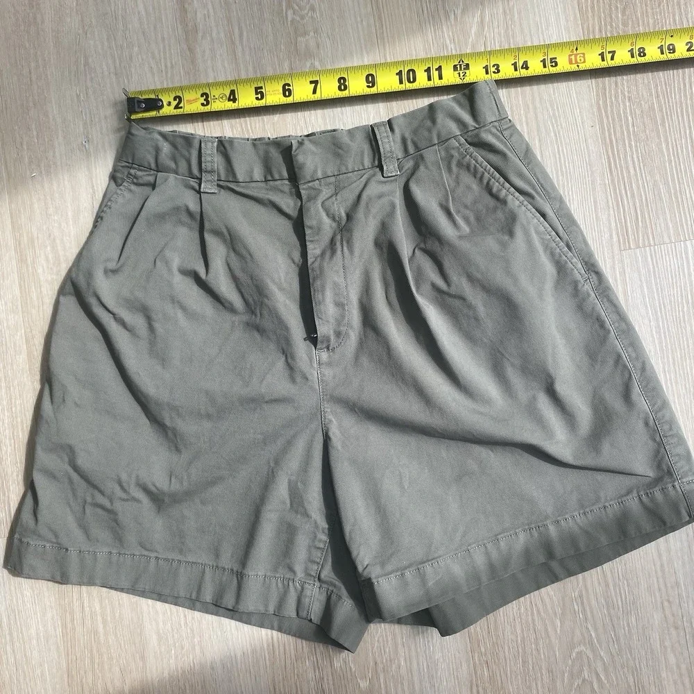 Gap Chino High Waist Pleated Women's Olive Shorts Size 6 Twill  Stretch Casual